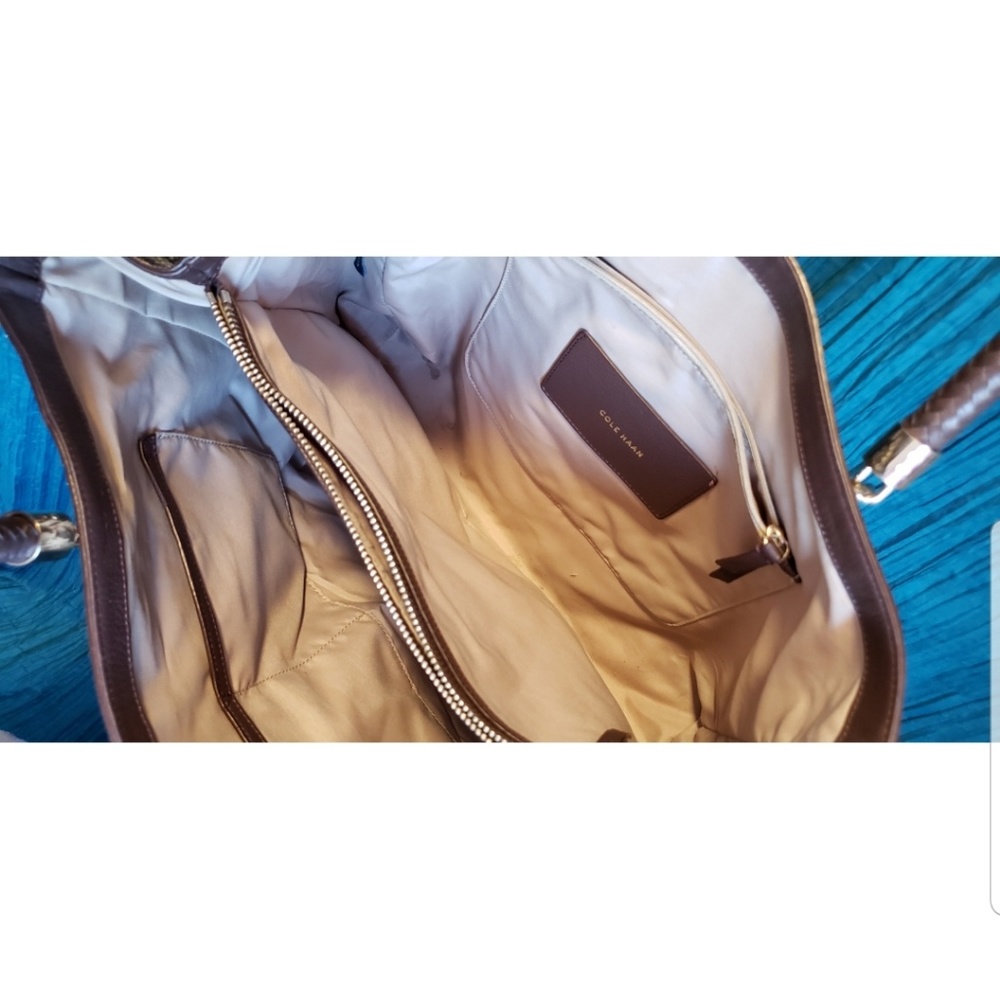 Hand Bag - Picture 3 of 8